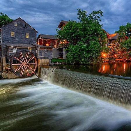 גטלינבורג Key Lime Pie, Hot Tub,Wifi, 1089 Free Tickets Each Paid Day, Dollywood And More מראה חיצוני תמונה