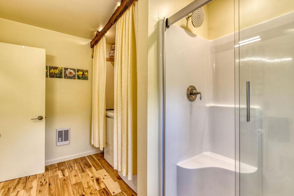 גטלינבורג Key Lime Pie, Hot Tub,Wifi, 1089 Free Tickets Each Paid Day, Dollywood And More מראה חיצוני תמונה
