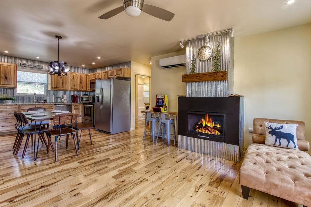 גטלינבורג Key Lime Pie, Hot Tub,Wifi, 1089 Free Tickets Each Paid Day, Dollywood And More מראה חיצוני תמונה